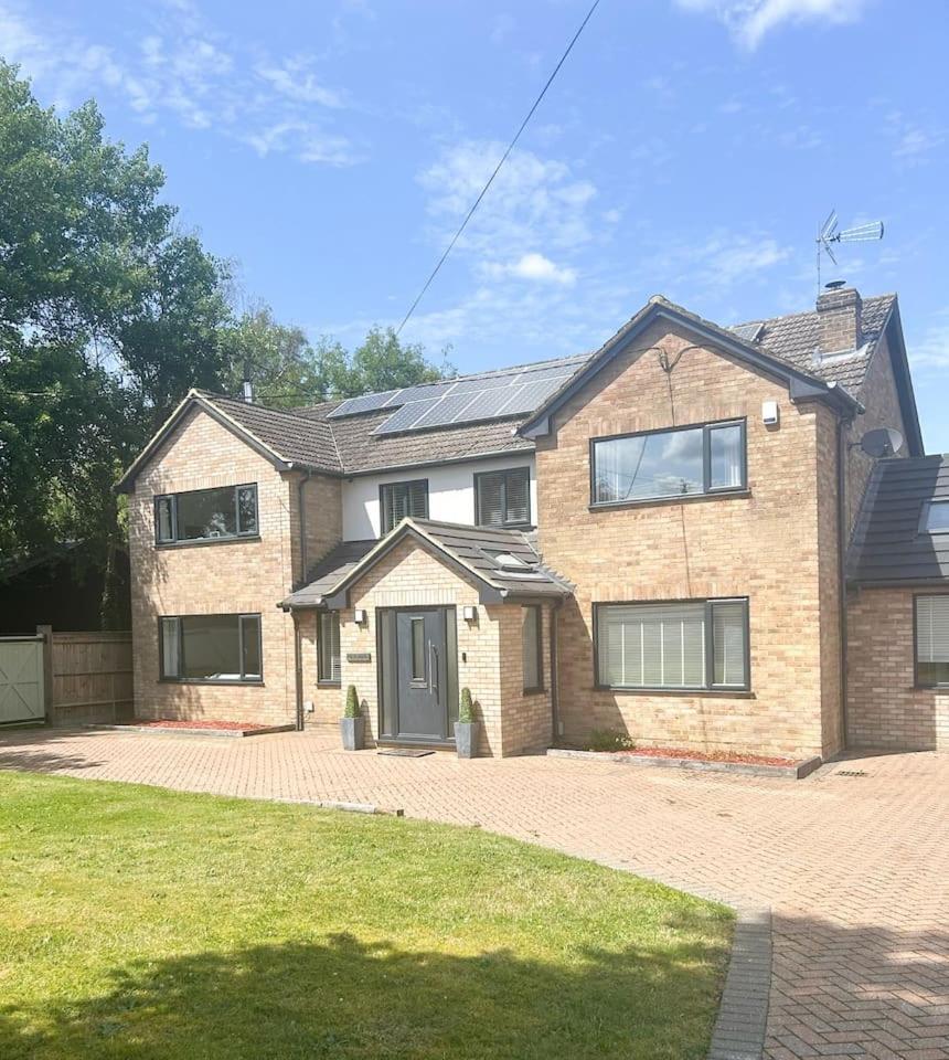 Luxe 5 Bed House In Guildford. Morden Amenities Villa Normandy Buitenkant foto